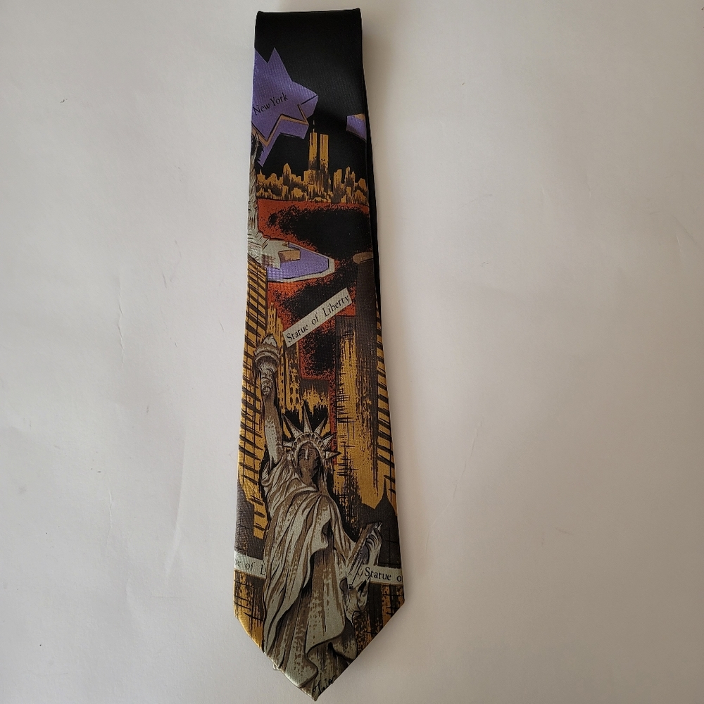 K.M. Milano Statue of Liberty Neck Tie